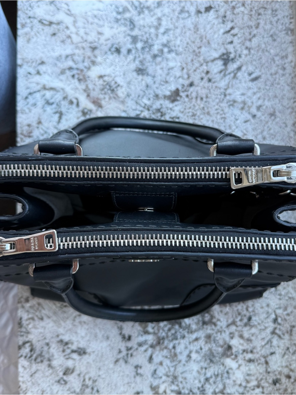 Authentic Prada Twin Pocket City Crossbody Tote in Black Saffiano Leather w/COA - Picture 7 of 15